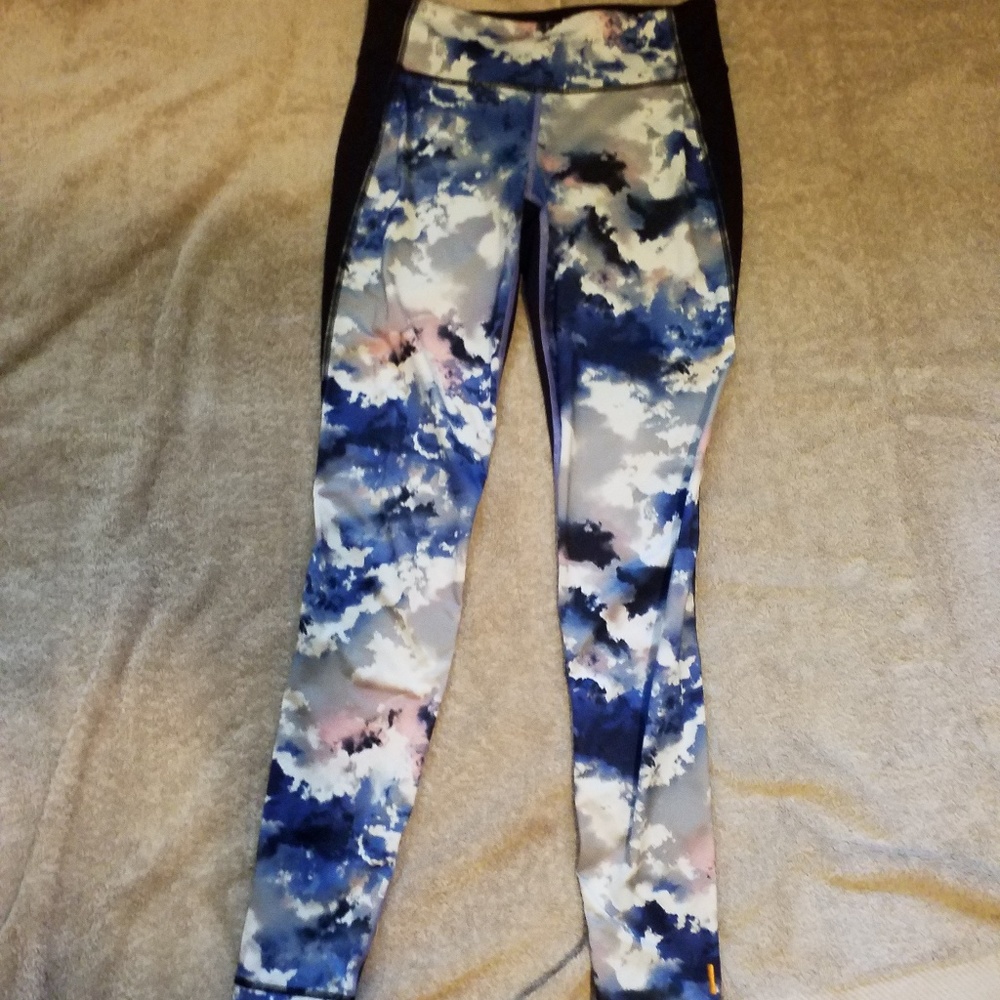 Lucy Brand Mat and Move Legging, Size Small